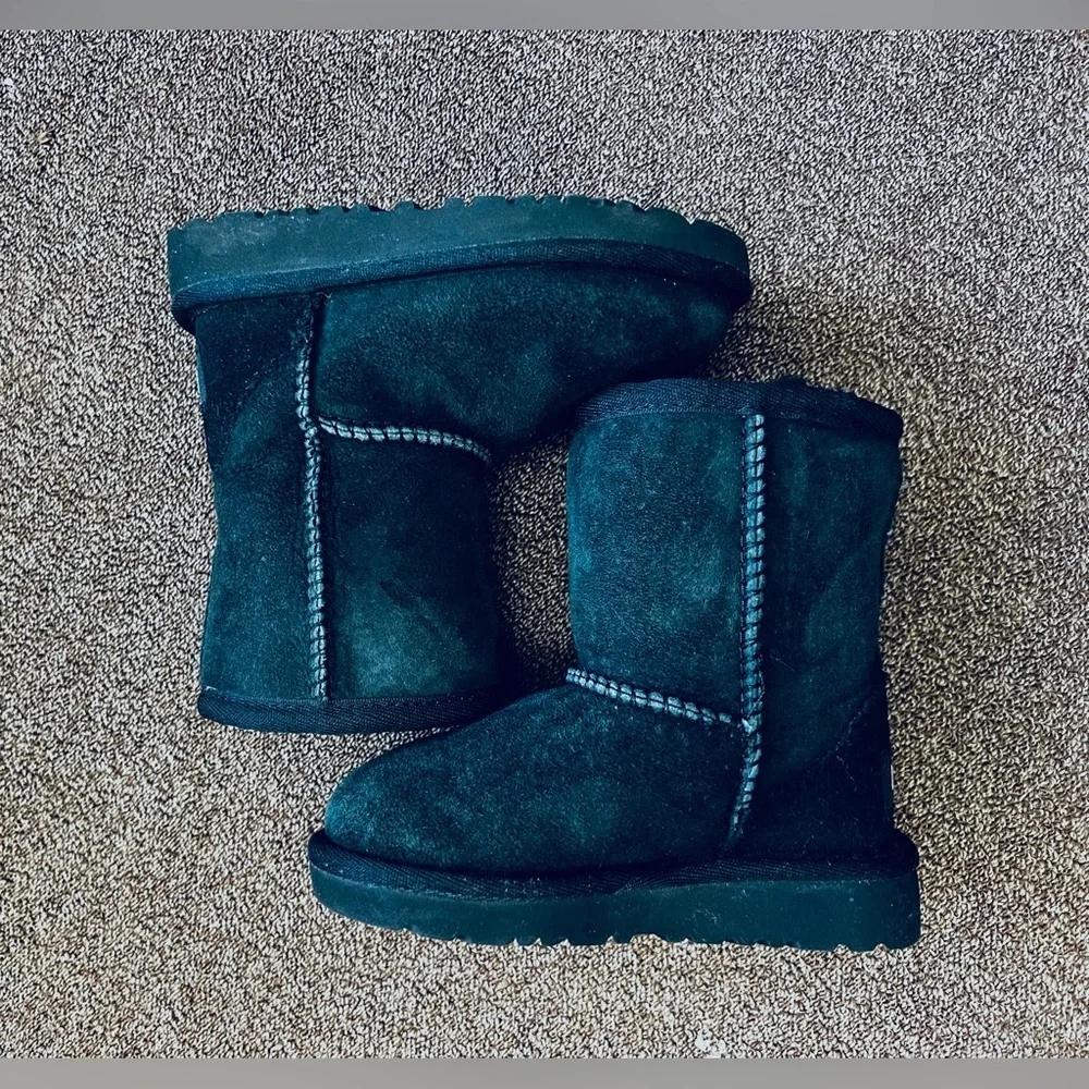 UGG Classic Black Boots  size - 7 Infant